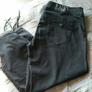 SALE!!!  Guess cropped black fade jean