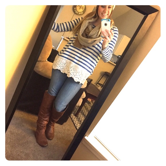 Blue and white lace lined tunic