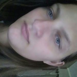 Meet your Posher, Alicia