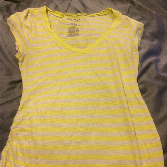 Old navy maternity shirt