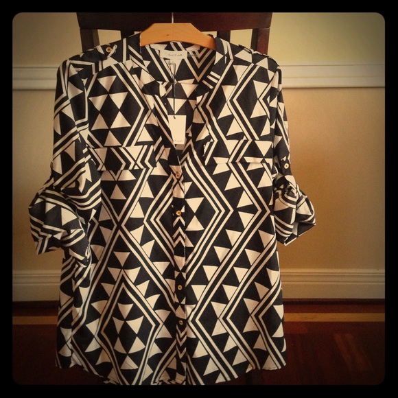 Black & white Aztec print long or 3/4 sleeve