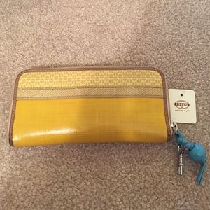 Fossil wallet