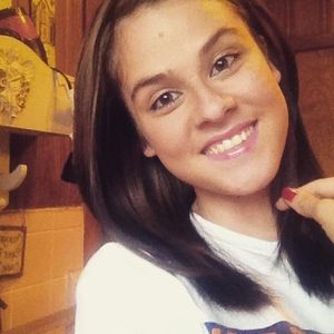 Meet your Posher, Crystal