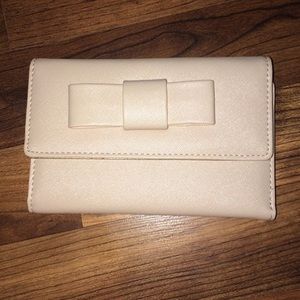 Nude wallet• NEW conditions never used.