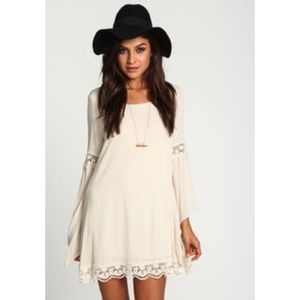 • new • 🎉Host Pick🎉 Cream Lace Loose Dress