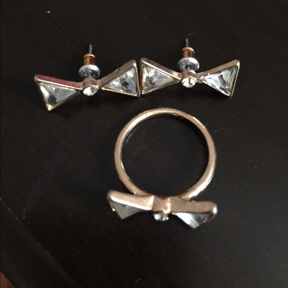 Earring/ring set - Picture 2 of 2