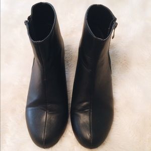 Tobi Shoes - Tobi Short Black Boots with Mirror Heel Tobi Shoes - Tobi Short Black Boots with Mirror Heel