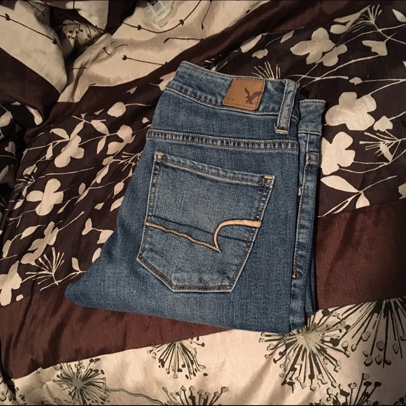 AE Hi-Rise Jeans