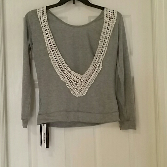 v-neck crochet gray long sleeved shirt