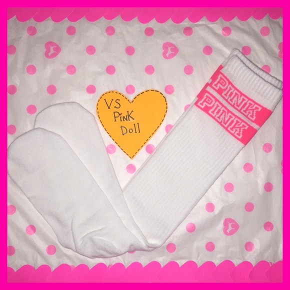 ✨NEW VS PINK KNEE HIGH SOCKS✨