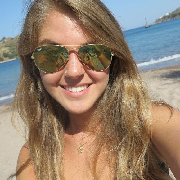 Meet your Posher, Rachel - Picture 1 of 1