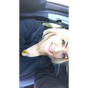 Meet your Posher, Jenn