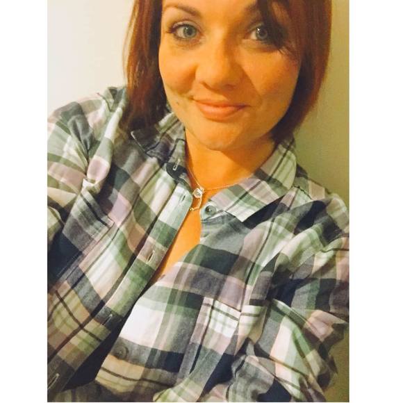 Meet your Posher, Jennifer - Picture 1 of 1