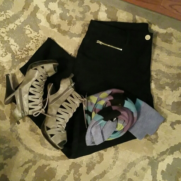 ❤DONATED❤ Chico's Black Jeans