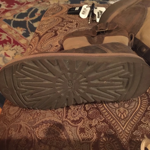 Ugg boots - Picture 2 of 2