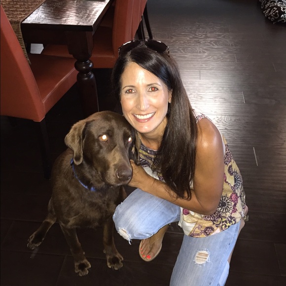 Meet your Posher, Cindi - Picture 1 of 1