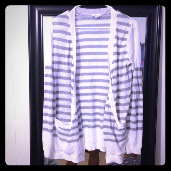 Xhilaration Grey and White Cardigan