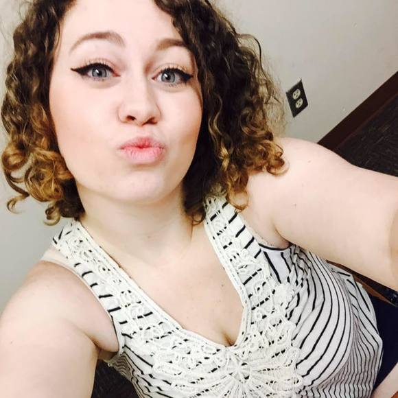 Meet your Posher, Kara - Picture 1 of 1