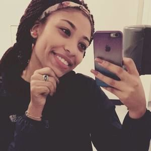 Meet your Posher, Yvonne