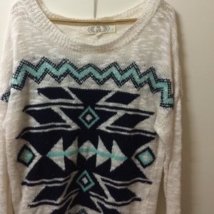 Tribal print sweater💕