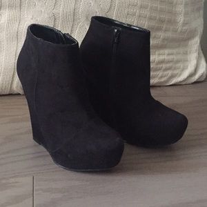 ALDO Suede Wedge Booties - Black!