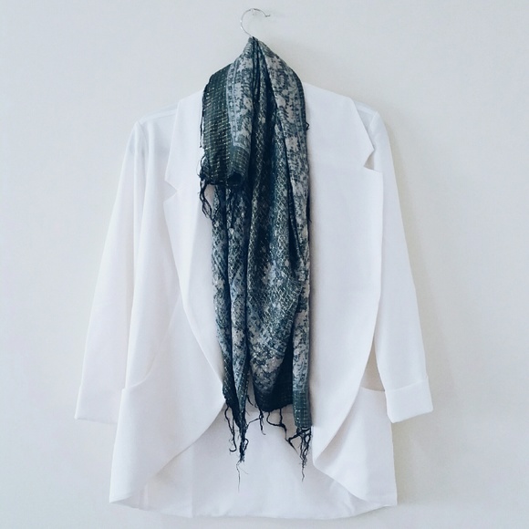 White Oversized Blazer - Picture 1 of 3