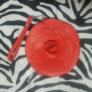 Red rose wristlet