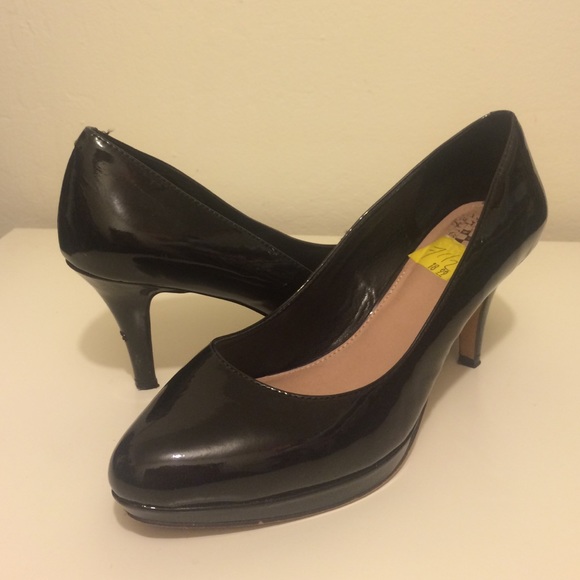 Vince Camuto black heels