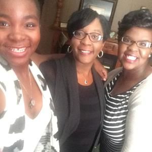 Meet your Posher, Ellena