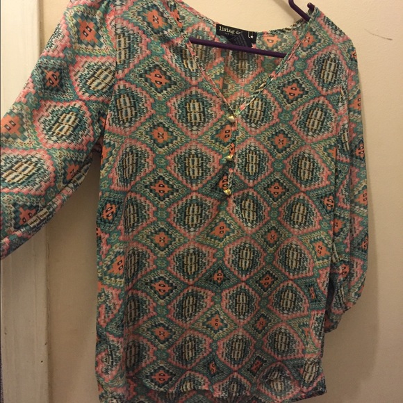 Flowy top:) - Picture 2 of 2