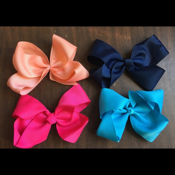 Hair Bows! $4.00 each or 12 for all 4 ☺️ - Picture 1 of 4