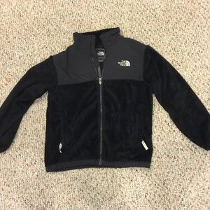 Youth large black fuzzy NORTHFACE