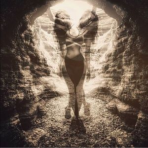 Meet your Posher, Mia