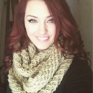 Meet your Posher, Leah