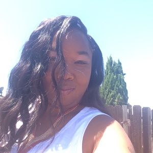 Meet your Posher, Lucertya