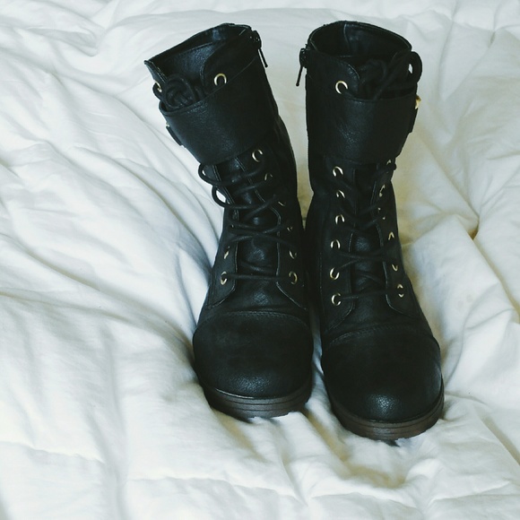 Combat Boots - Picture 2 of 4