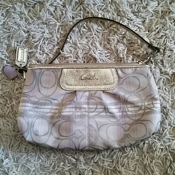 Coach wristlet - Picture 2 of 4