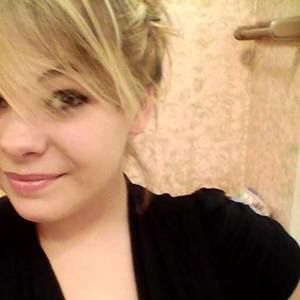 Meet your Posher, Kayla