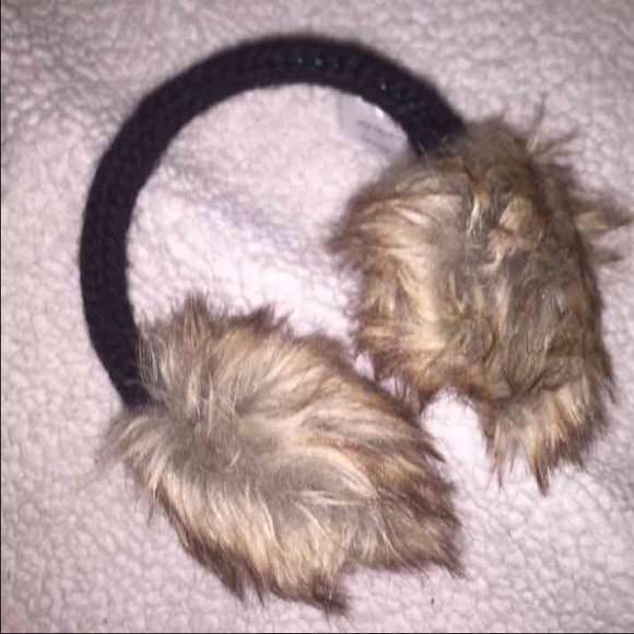 Accessories - Black knitted furry ear muffs