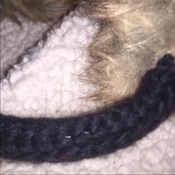 Black knitted furry ear muffs - Picture 2 of 4