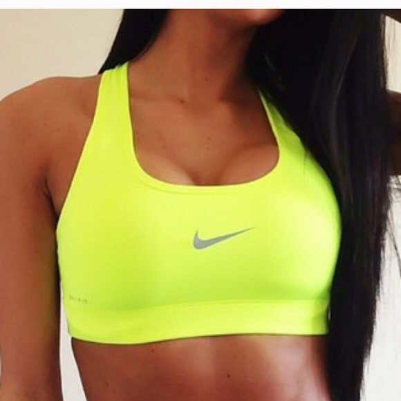 Nike Other - NIKE VICTORY COMPRESSION  BRA