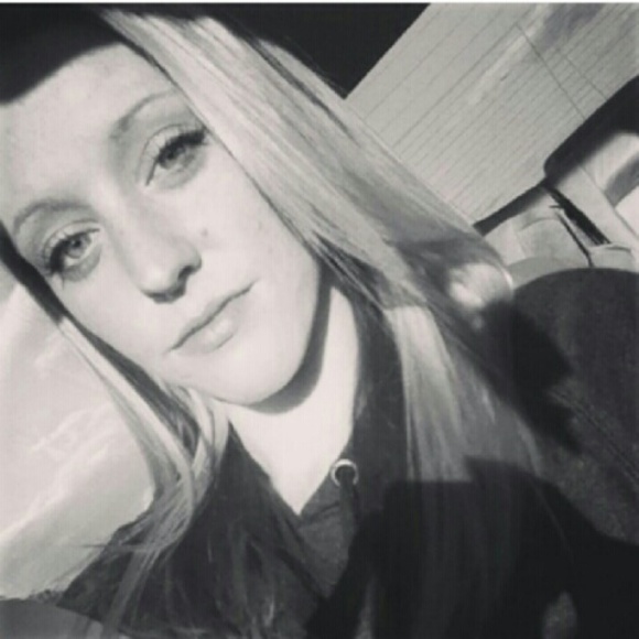 Meet your Posher, Paige - Picture 1 of 1