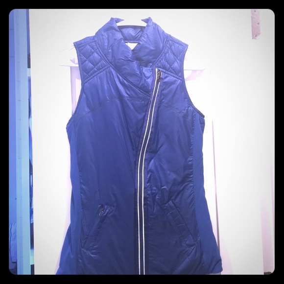 LULULEMON What Fluff Rev Down Blue/Cream Vest 4
