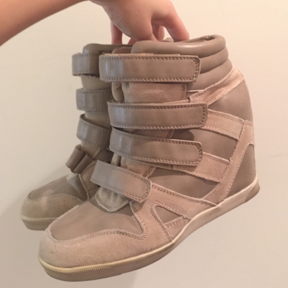 BDG wedged taupe nude gray sneakers