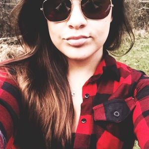 Meet your Posher, Megan