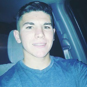 Meet your Posher, Derek