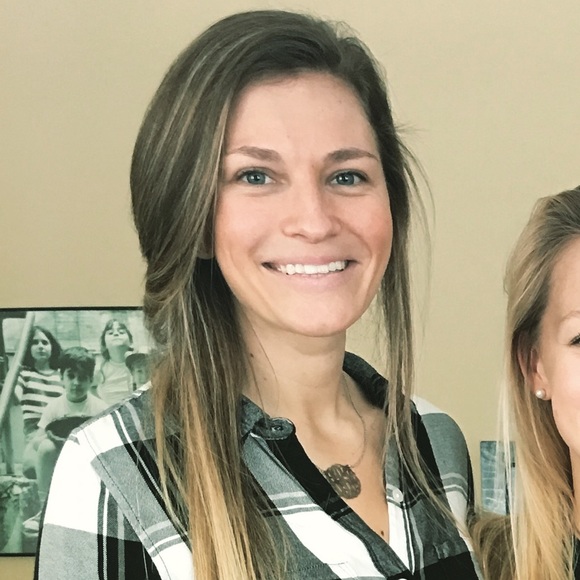 Meet your Posher, Alexa - Picture 2 of 2