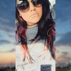 Meet your Posher, Andrea