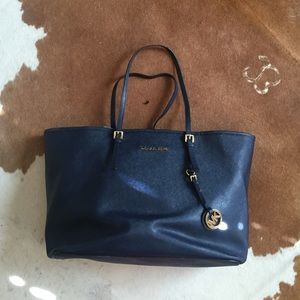 Michael Kors Navy jet set tote
