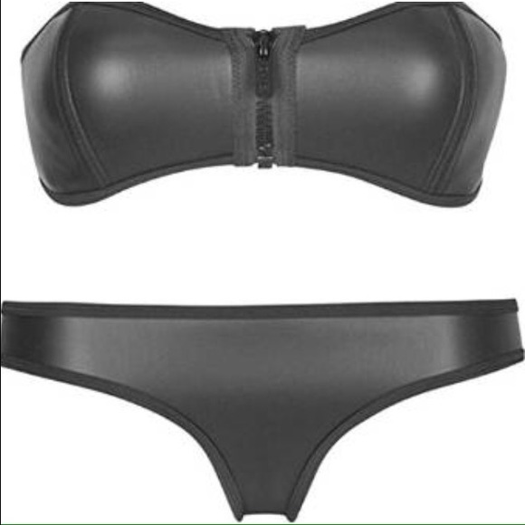 Black bikini